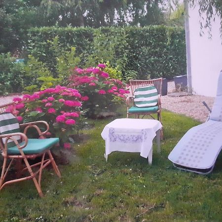 Peti Kaz Hotel Saint-Seurin-sur-l'Isle Luaran gambar